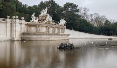 Neptun Fountain. Schonbrunn Palace Gardens, Vienna.