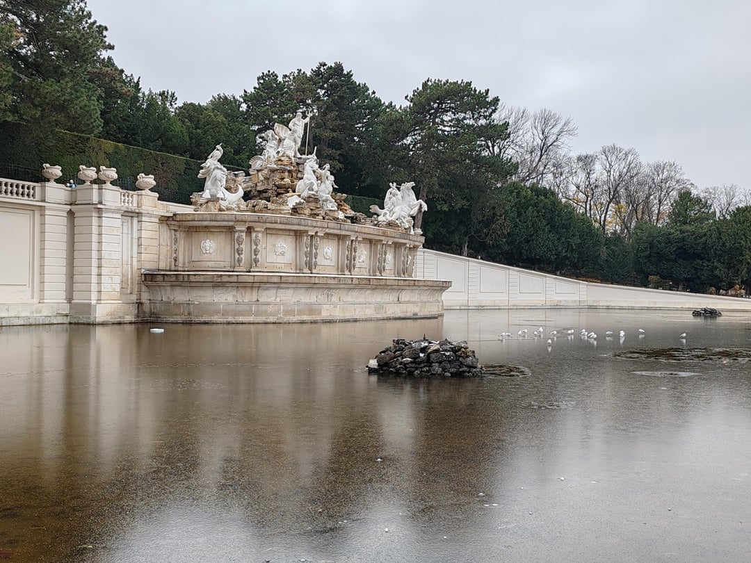 Neptun Fountain. Schonbrunn Palace Gardens, Vienna.