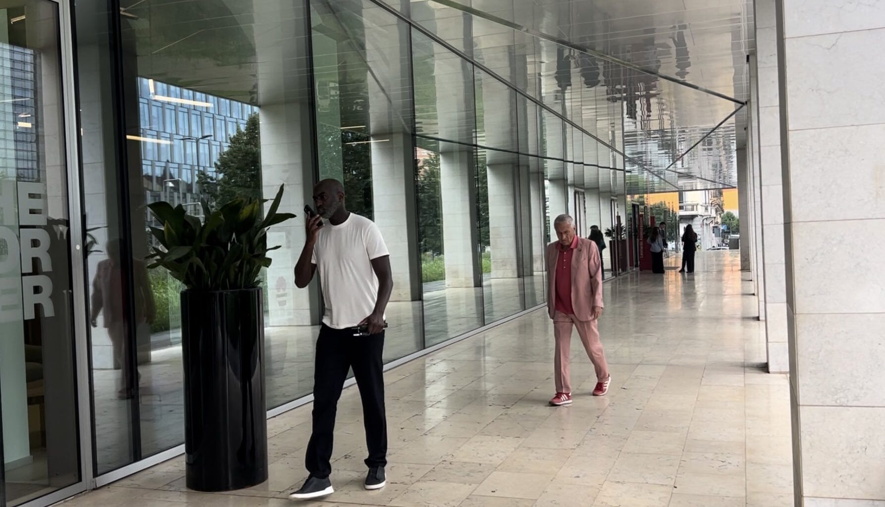 [Togna] Inter, the meeting between Djibril Niang, agent of Lucien Agoumè ,Oscar Damiani and Domenico Cecere, intermediaries for Italy for the player, with the Nerazzurri management ended. The boy’s future will still be far from Milan.