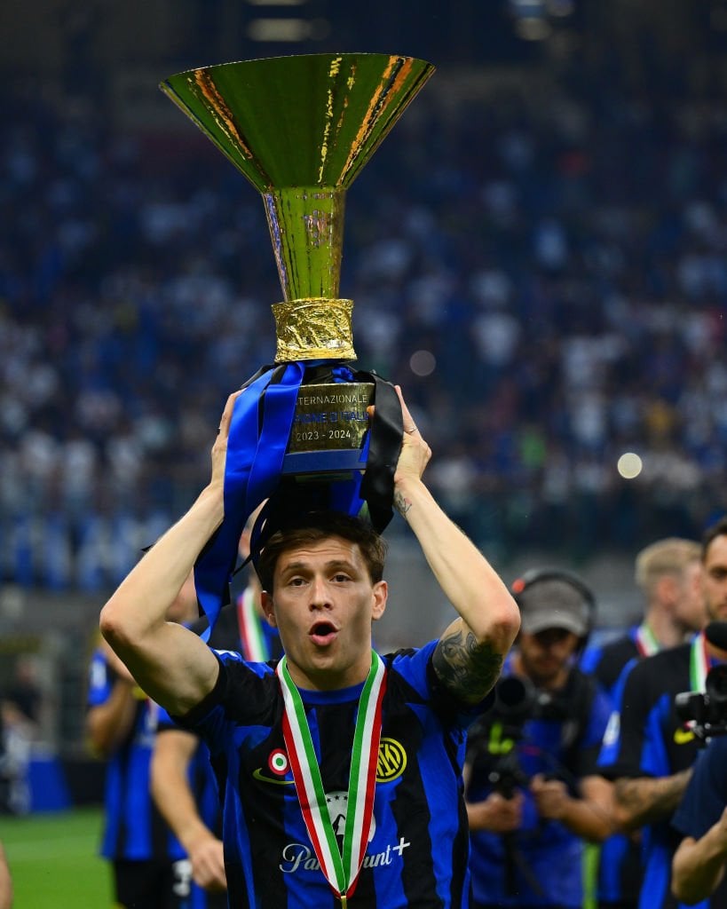 [Mari] Barella renews with Inter until 2029, the impact financially: This year Barella cost Inter €14.83M, the result of the gross salary (€8.33M) + amortization (€6.5M). From next year Barella will cost Inter €14.63M, the result of the new gross salary (€12.03M) and the new amortization (€2.6M).