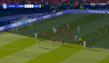 [TUDN USA] How did Arnautovic miss this vs. Netherlands!