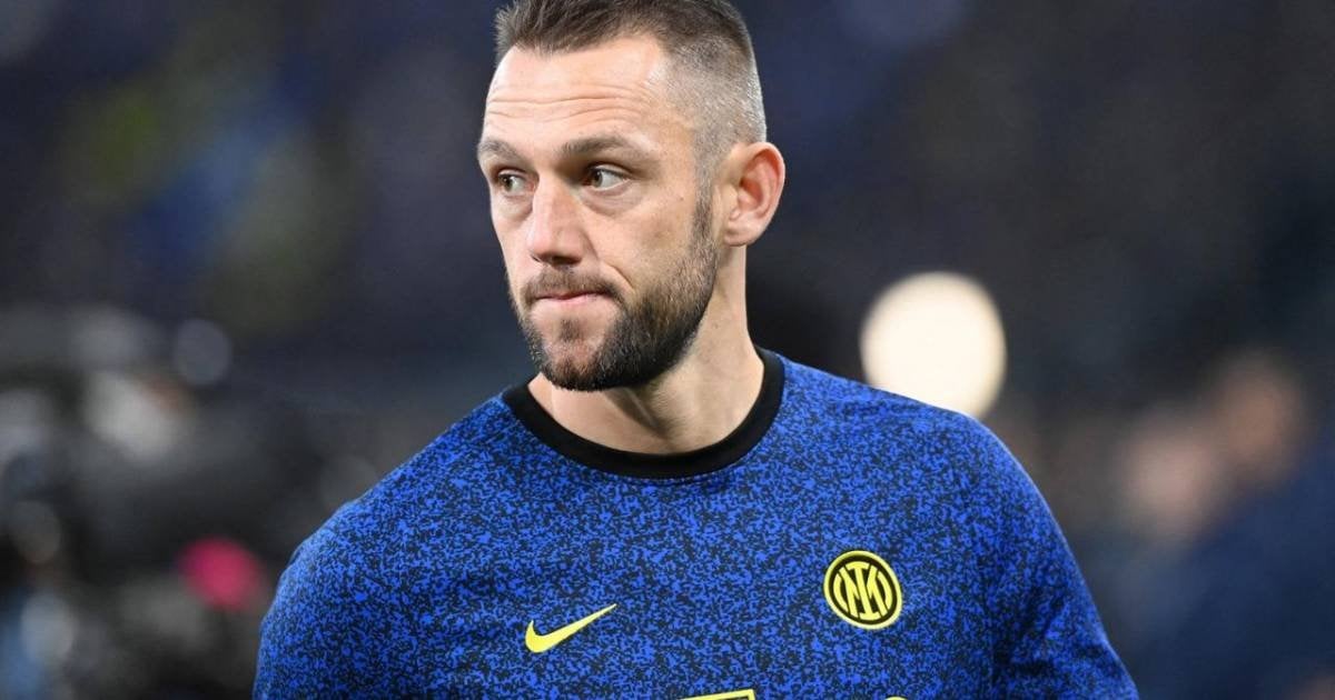 [Di Marzio] Stefan de Vrij: “Against Atletico Madrid it was a bitter result. We were sick but then we rolled up our sleeves and ended the season great. We are very proud and happy to have achieved the Scudetto. I never said the Premier League was my dream. Italy is my home.”