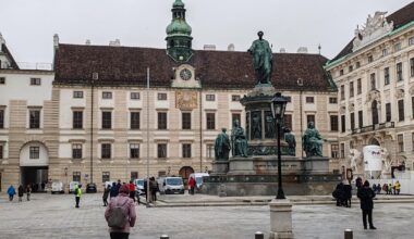 Parts of Vienna Imperial Palace .