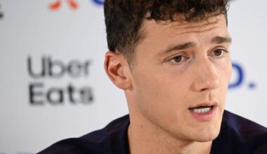 Benjamin Pavard on how Deschamps uses him: "He puts me on the left side, of the bench"