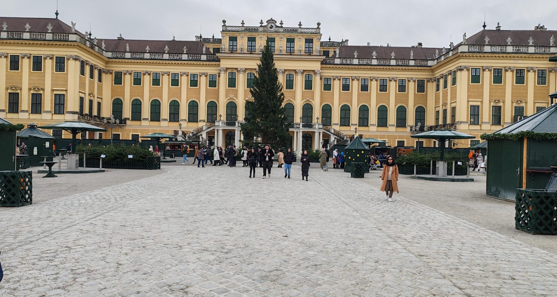 Vienna, Austria. Schonbrunn Palace ( OC )