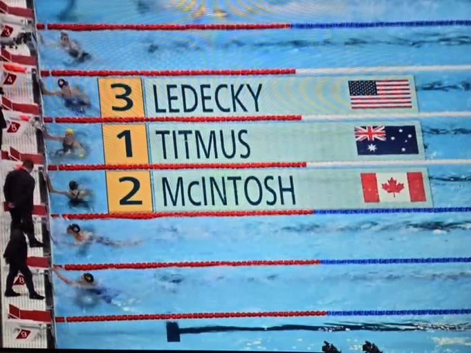 Ariarne Titmus wins the women's Olympic 400 meter freestyle.