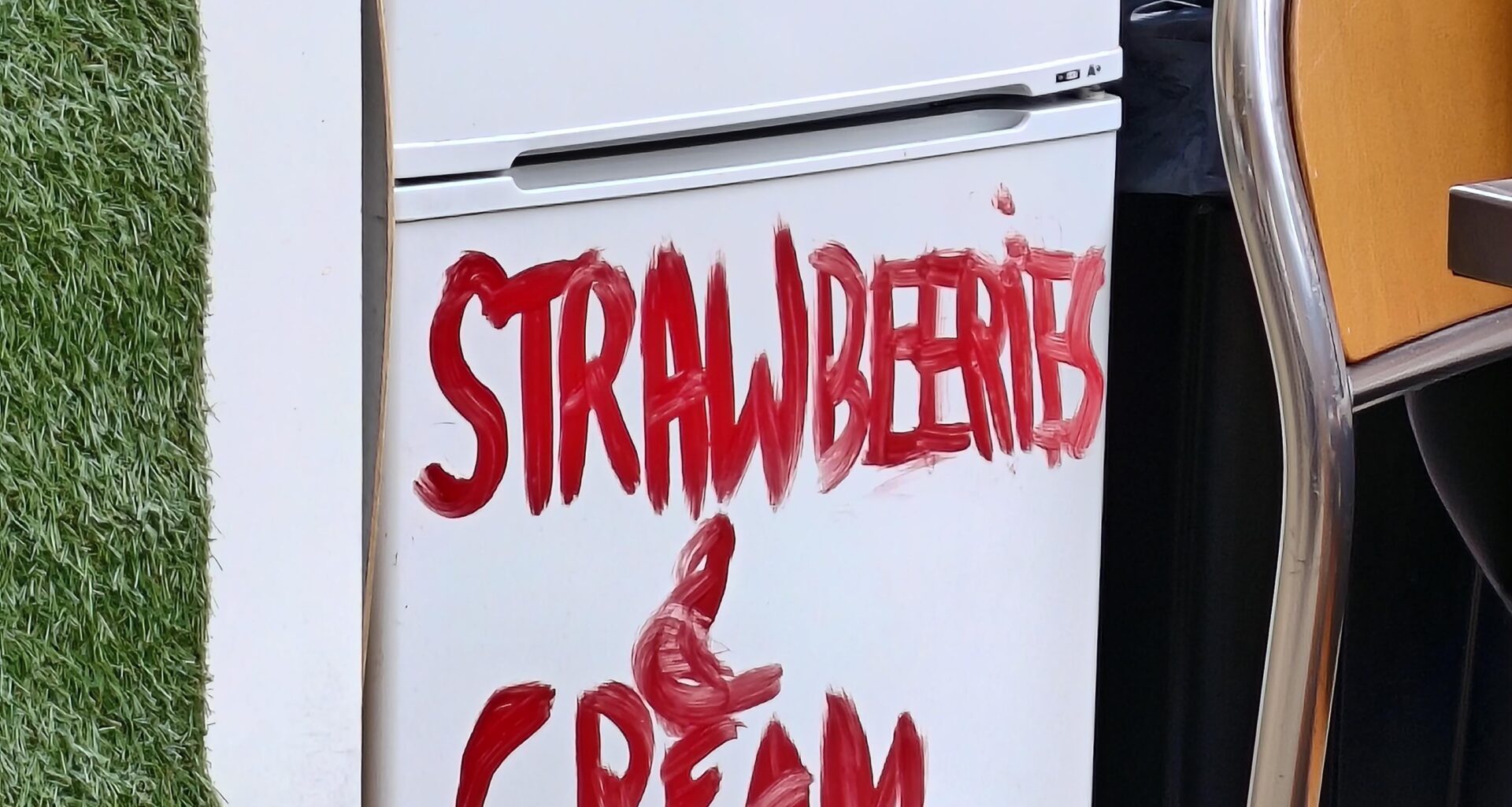 WINBLEDON STRAWBEERIES C CREAM - Z50