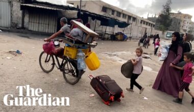 Gaza: hundreds of thousands flee Rafah as Israel ramps up attacks