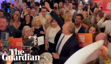 Ed Davey sings Sweet Caroline as Lib Dems celebrate historic election