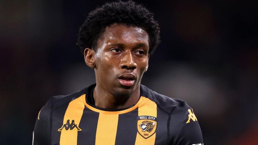 Hull City Chief Acun Ilicali on @talkSPORT: “Yes, Barcelona’s interest in Jaden Philogene is true. If Jaden wants to move and he says he wants to go somewhere, this is something we cannot do too much about because this is his life”