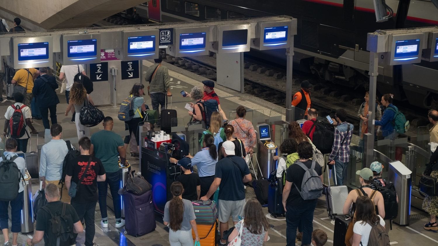 Coordinated attacks on french rail network.