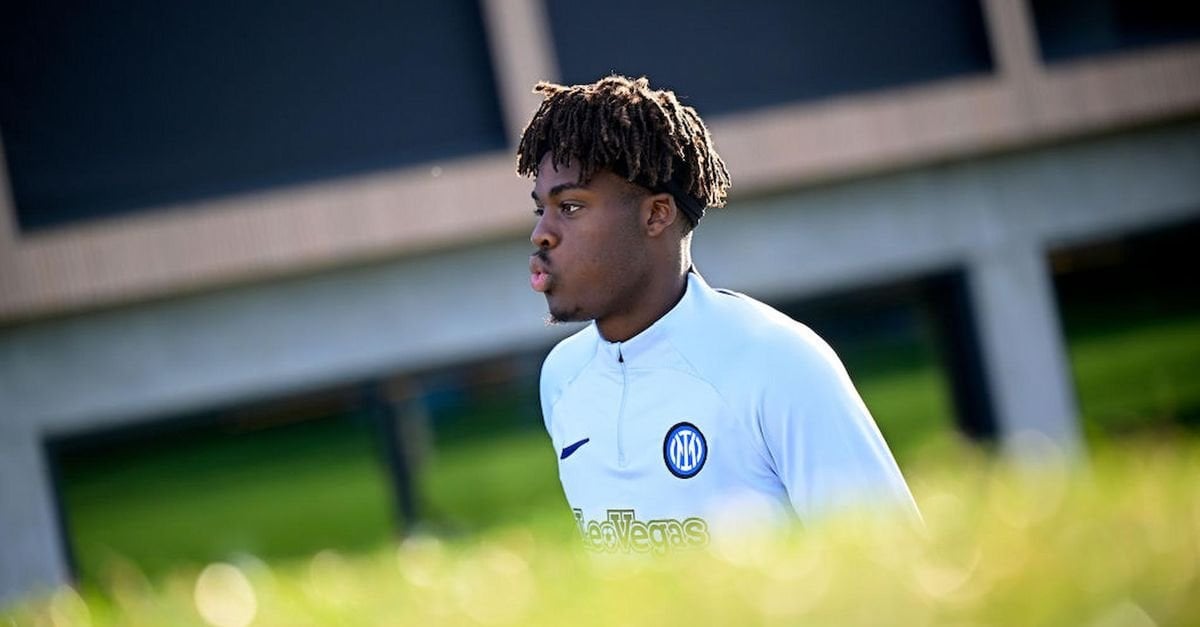 [Diario] Real Madrid set their eyes on young Inter central defender Yann Bisseck. Real Madrid wants to continue with its youth purchasing policy and Bisseck is wanted since he is only 23 years old. The German defender completed his first season at Inter this year and put himself on Real’s radar.