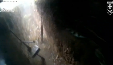 Uncensored version of the video circulating this week of the Russian soldier losing his face in a Ukrainian trench.