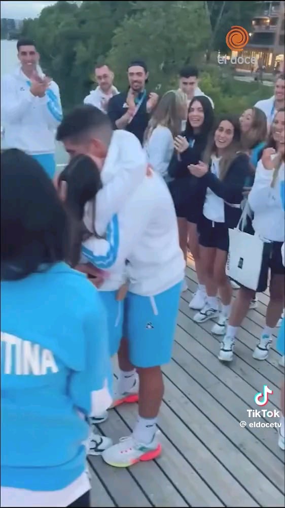 Two Argentinian athletes got engaged at the Olympic Villa