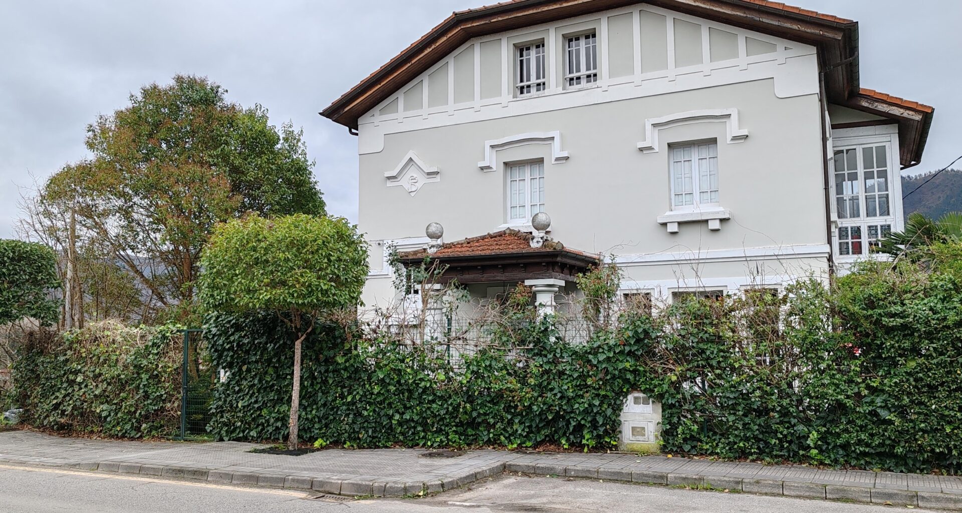 Severino Pando House,1921. Arriondas ,Spain .