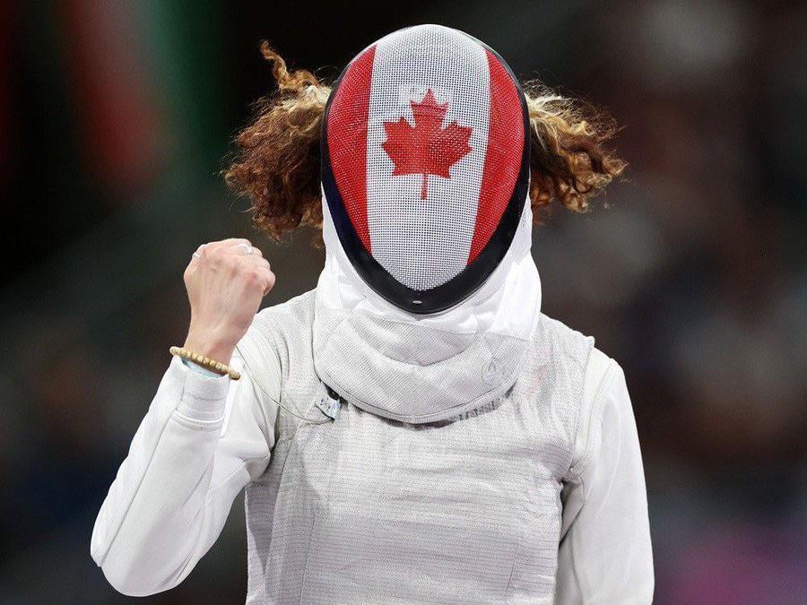 Eleanor Harvey, who just won Canada’s first ever fencing medal 🥉