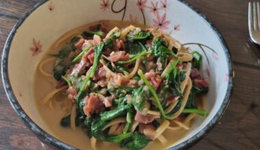 Linguines au jambon et aux épinards - Recette