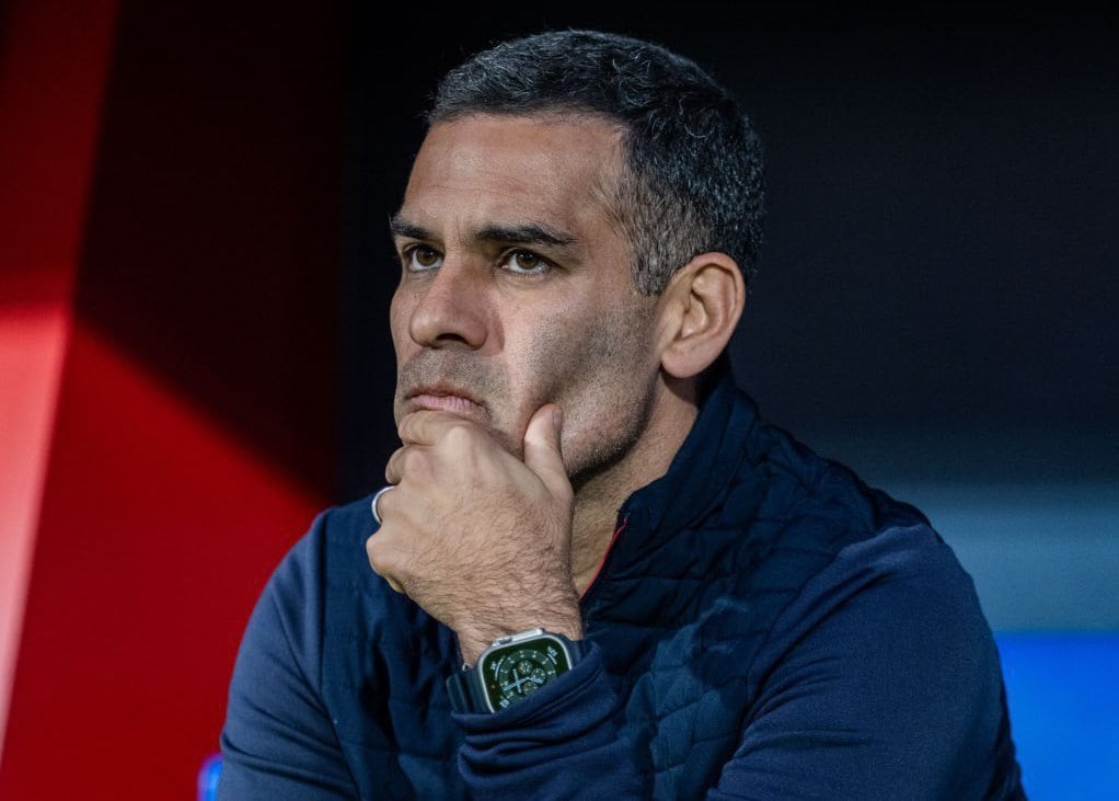 [Fabrizio Romano] Rafa Márquez will leave Barça job next week to accept the proposal from Mexican national team. Márquez will become assistant for Aguirre until 2026 and then lead the national team. Official green light expected soon, as @TUDNMEX has reported.