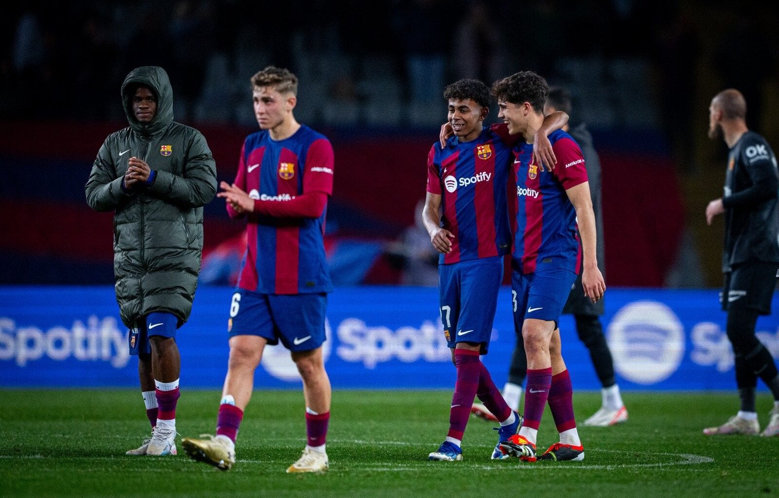 Pau Cubarsí and Lamine Yamal are now official first team squad members. Previously registered with the U19s and Barça Atlètic respectively, the two blaugrana have been full members of the FC Barcelona first team squad since Tuesday.