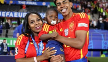 Lamine Yamal with his mother and brother after the Euro final