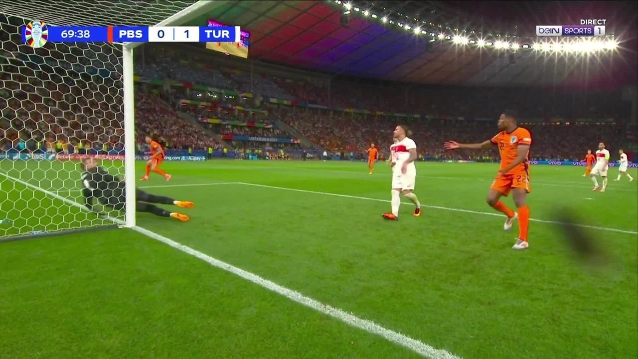 Netherlands [1] - 1 Turkey - Stefan de Vrij 71'