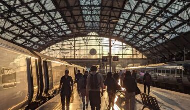 Maybe it was the train beers talking but Liverpool Lime St. station looked cool last night