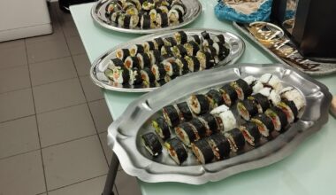 Sushis party maison pour l'anniversaire d'une amie!