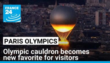 Olympic cauldron becomes new favorite for Olympics visitors • FRANCE 24 English