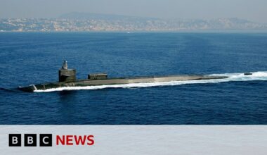 US sends submarine to Middle East as tensions grow | BBC News