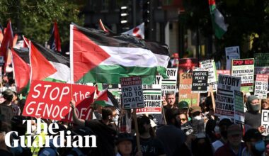 Demonstrators gather on sidelines of DNC calling for shift in US policy in Israel