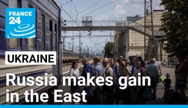 Civilians flee Pokrovsk as Russia bears down on the key eastern Ukraine city • FRANCE 24 English