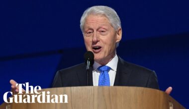 Bill Clinton delights Democratic convention with Trump zingers