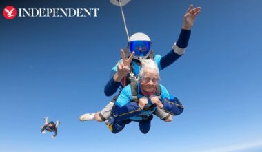 102-year-old Second World War veteran becomes Britain’s oldest parachutist