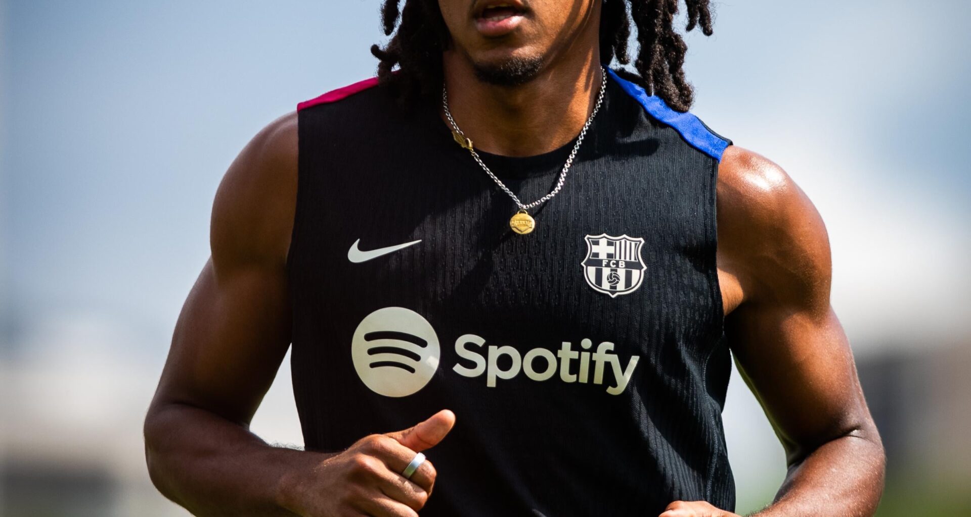 Unpopular opinion: Jules Kounde has been our best signing since Rakitic.