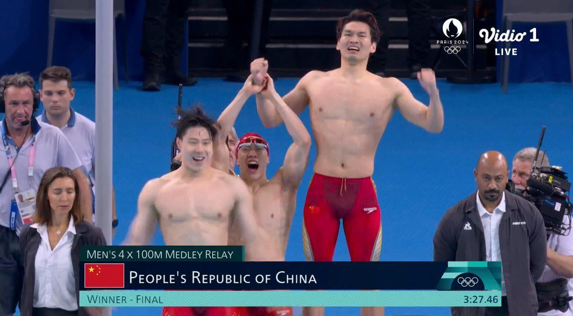 China win the men's 4x100 Medley Relay behind a 45.92 time from Pan Zhanle