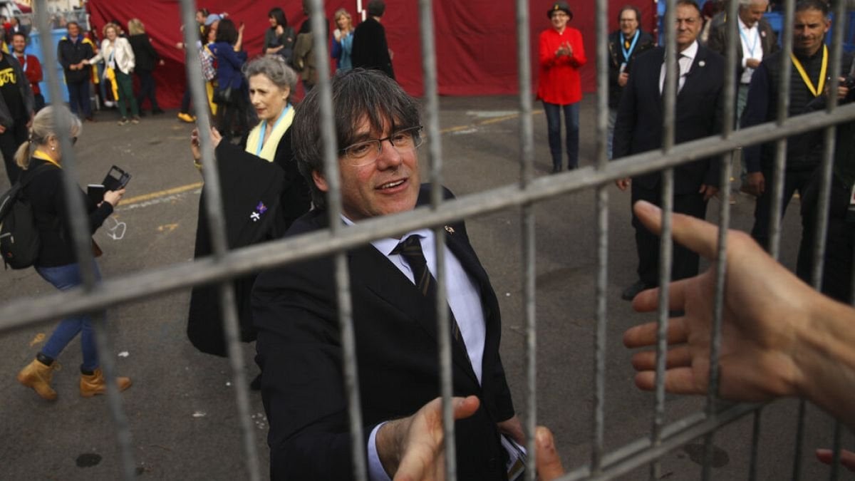 L'indépendantiste catalan Carles Puigdemont sera-t-il arrêté à son retour en Espagne ?