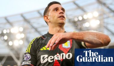 Emiliano Martínez: ‘Show-off? I just want to win the game. I don’t cross a line, I never do’ | Aston Villa