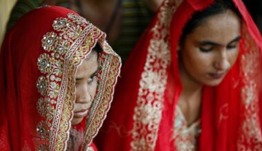 'Monsoon brides': Extreme weather fuels Pakistan child marriages