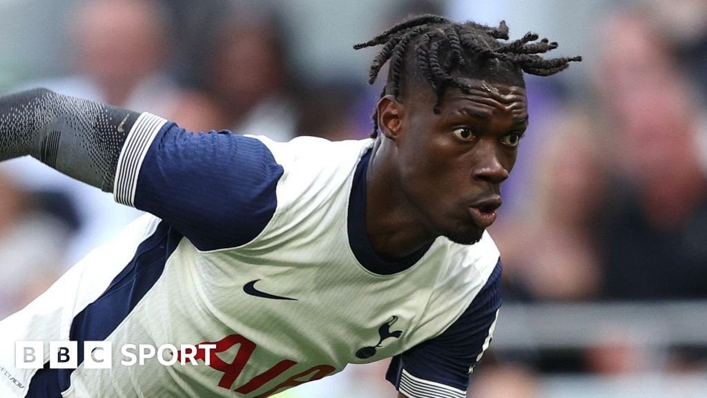 Tottenham suspend Bissouma after laughing gas video