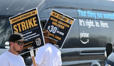 'Groundbreaking' Win as NLRB Rules Amazon Must Bargain With Delivery Drivers