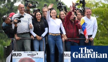 Huge crowds return to Venezuela’s streets to protest against Maduro: Tens of thousands gather in Caracas defying crackdown by president to hear speech by María Corina Machado