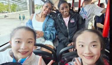 Jordan Chiles and Simone Biles with Zhang Yihan and Zhou Yaqin 🇺🇸✌️🇨🇳