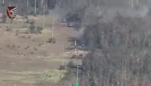 Another Russian armored assault is getting repelled by the Ukrainian 79th Air Assault Brigade. Kurakhivsk, Donetsk Oblast.