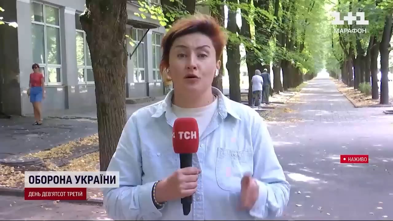 A Ukrainian media live from Sudzha, Peoples Republic of Kursk: the Ukrainian military delivered humanitarian aid to the locals