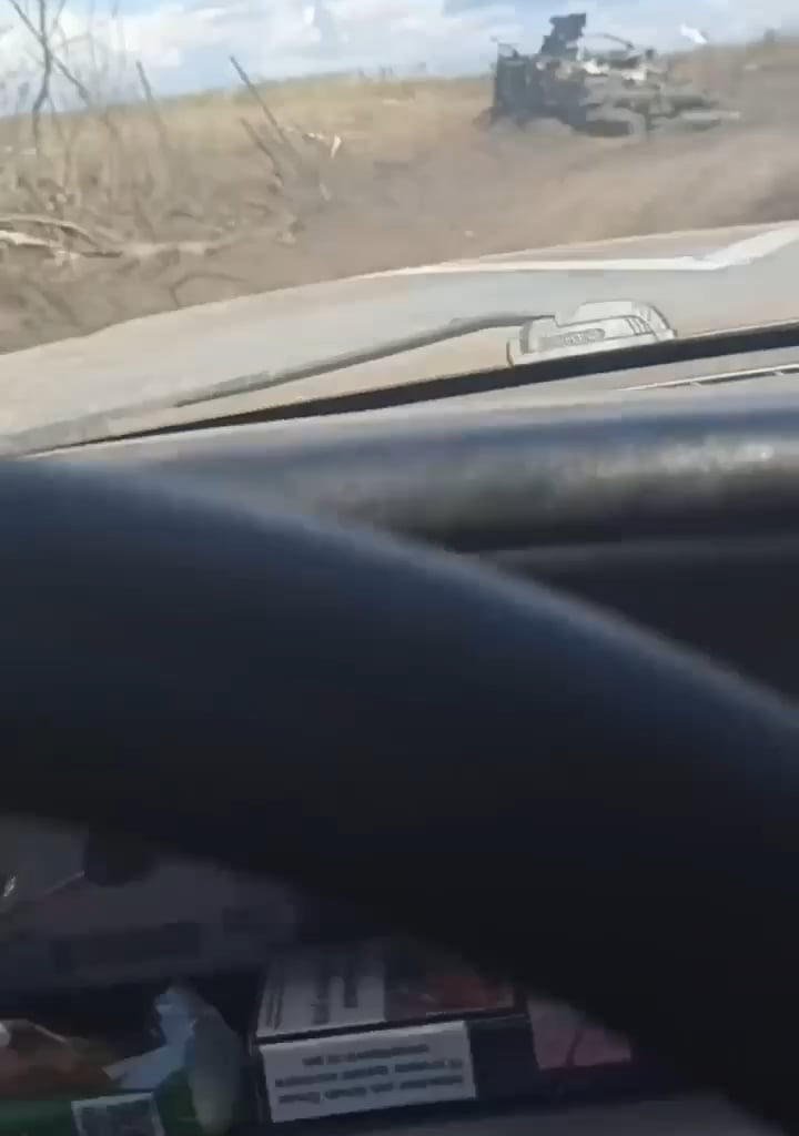 Ukrainian soldiers crossing border with Russia