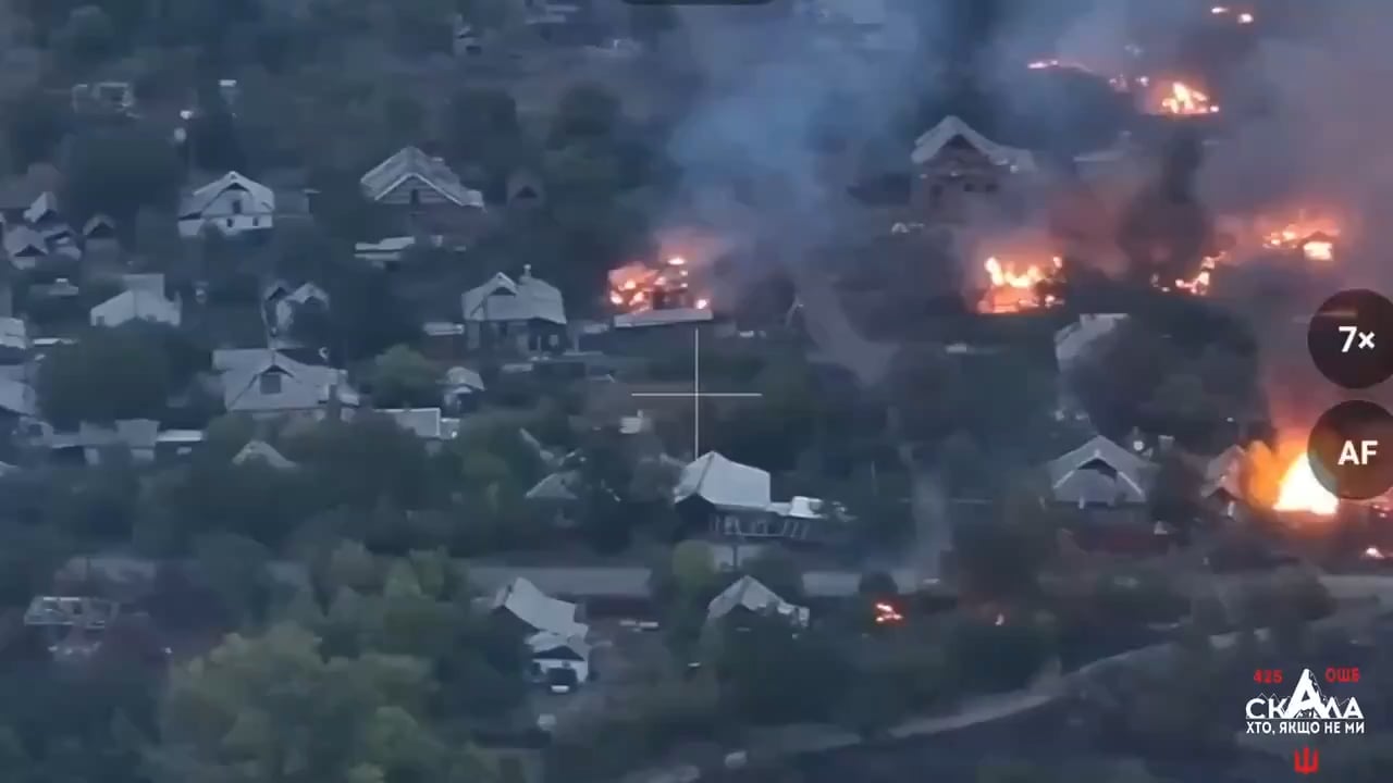 Drone footage by the Ukrainian 425th Assault Battalion "Skala" shows them using an M113 and M2A2 Bradley to transport soldiers and to engage Russian positions. Toretsk, Donetsk Oblast.