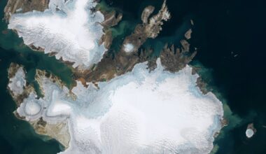 Svalbard melts into the Arctic Ocean