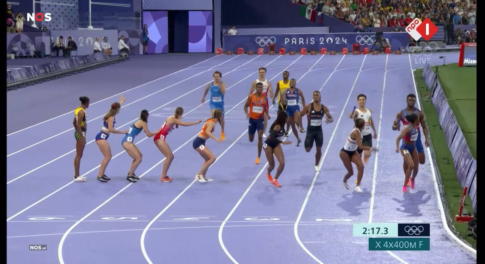 Femke Bol with an incredible last 400 meters on the 4x400 meters