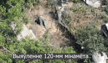 Belarusian volunteers from Połk Kalinoǔskaha posted destruction of russian infantry and tents using mortars and drones. Their telegram channel, 15th of August 2024, locations unknown