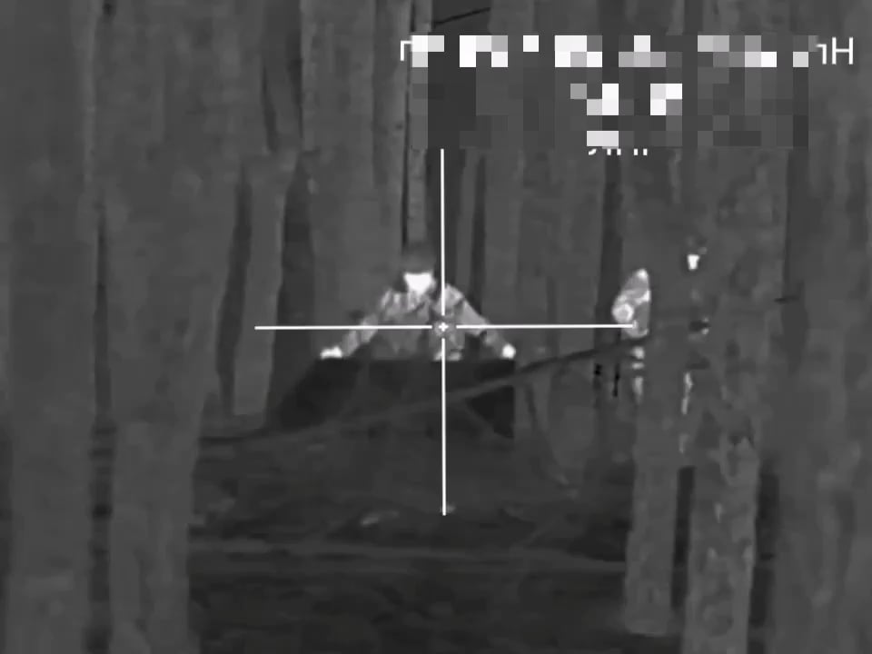 Ukrainian sniper shoots down 2 russian soldiers using thermal sights in an unknown forest